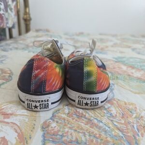 Tye dye Converse women's size 11